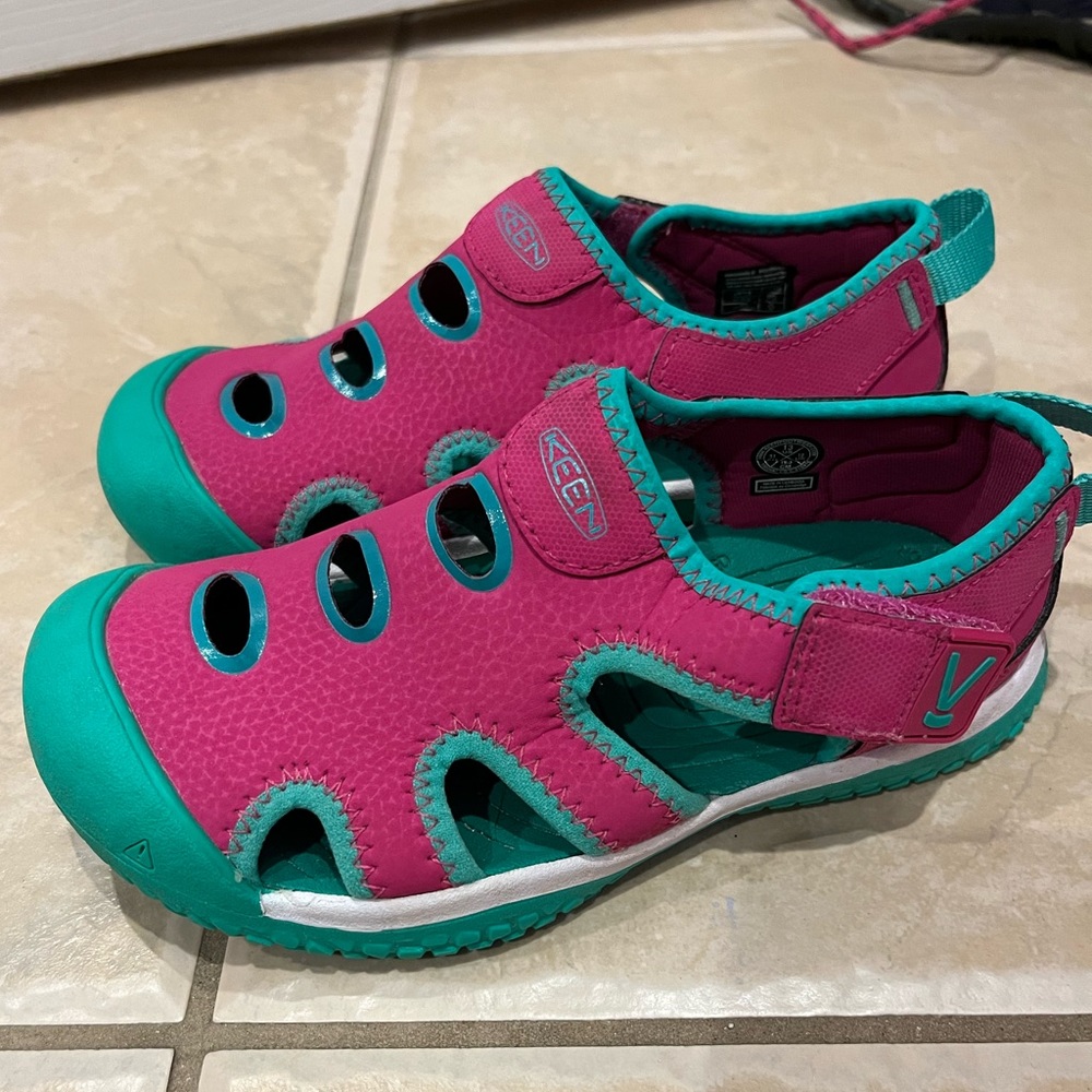 Great condition, hardly used - girls Keen water amphibious shoes size 13